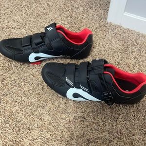 Men’s size 45 Peloton Shoes